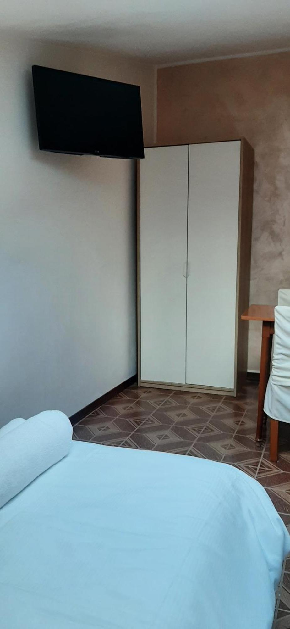 Camere Porto Vecchio Con Parcheggio A Pochi Passi Dal Castello Malcesine Exterior photo