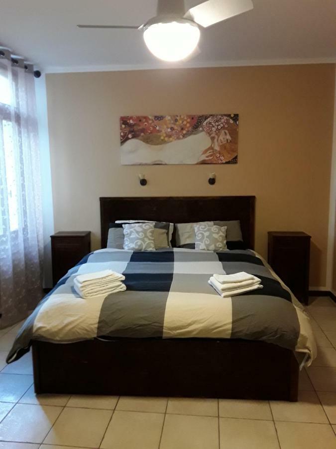 Camere Porto Vecchio Con Parcheggio A Pochi Passi Dal Castello Malcesine Exterior photo